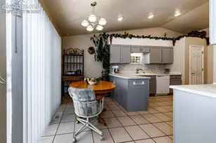 10 Nona Brooks Dr, Pueblo, CO 81005 - Photo 17