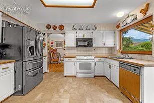 3146 Breckenridge Dr, Colorado Springs, CO 80906 - Photo 9
