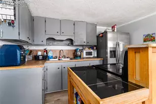 1611 Locust St, Canon City, CO 81212 - Photo 7