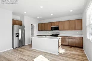 6731 Roundtail Wy, Colorado Springs, CO 80925 - Photo 7