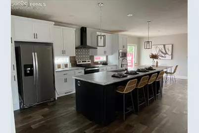 812 Iowa Avenue, Colorado Springs, CO 80909 - Photo 3