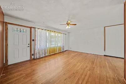 32 Dudley Avenue, Colorado Springs, CO 80909 - Photo 3