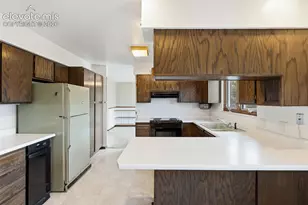 2260 Mesa Rd, Colorado Springs, CO 80904 - Photo 21