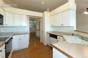 6151 Treeledge Dr, Colorado Springs, CO 80918 - Photo 13