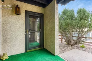 1118 Fontmore Rd, Colorado Springs, CO 80904 - Photo 3