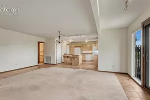 1118 Fontmore Rd, Colorado Springs, CO 80904 - Photo 11