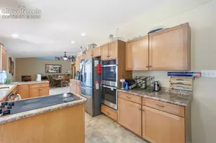 1286 N Ladonia Dr, Pueblo, CO 81007 - Photo 7