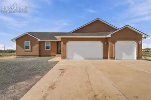 1385 N Challenger Dr, Pueblo West, CO 81007 - Photo 1