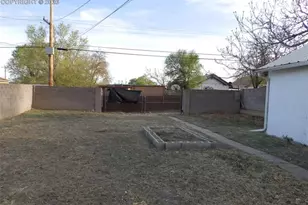 1522 E 4th St, Pueblo, CO 81001 - Photo 7