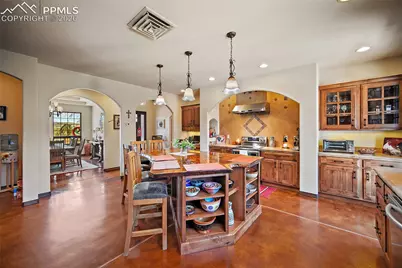 8200 Abbey Road, Pueblo, CO 81004 - Photo 7