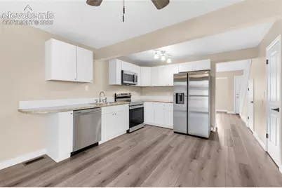 5561 Dunbar Court, Colorado Springs, CO 80918 - Photo 7