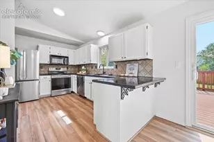 3835 Dewpoint Dr, Colorado Springs, CO 80920 - Photo 7