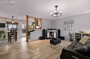 1065 N 19th St, Colorado Springs, CO 80904 - Photo 3