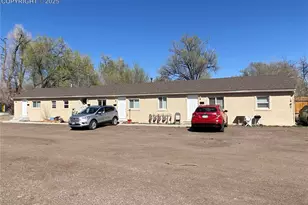 2413 E St Vrain St, Colorado Springs, CO 80909 - Photo 21