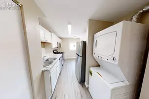 2413 E St Vrain St, Colorado Springs, CO 80909 - Photo 17