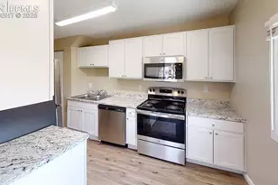2413 E St Vrain St, Colorado Springs, CO 80909 - Photo 5