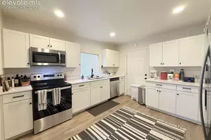1130 Valley Manor Ct, Colorado Springs, CO 80906 - Photo 9