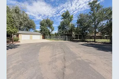 1130 Valley Manor Court, Colorado Springs, CO 80906 - Photo 3