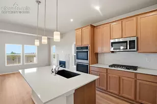 8541 Perkins Ln, Colorado Springs, CO 80925 - Photo 19