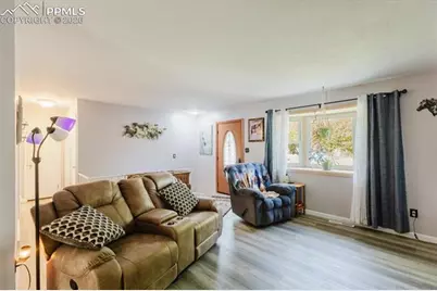 1401 Bates Drive, Colorado Springs, CO 80909 - Photo 9
