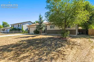 2429 W Anjelina Cir, Colorado Springs, CO 80916 - Photo 3
