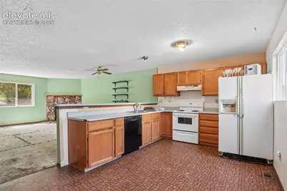 6964 Palmer Park Boulevard, Colorado Springs, CO 80915 - Photo 13