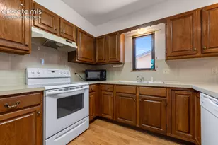 19 Pineridge Ct, Pueblo, CO 81001 - Photo 15