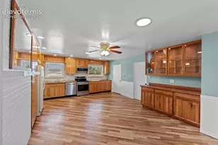 626 Pioneer Ln, Colorado Springs, CO 80904 - Photo 9