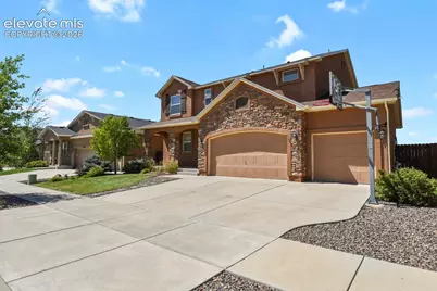 10762 Forest Creek Drive, Colorado Springs, CO 80908 - Photo 3