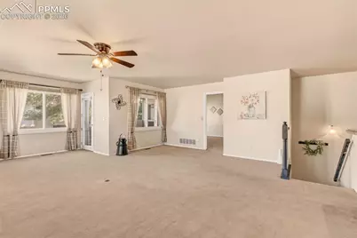 150 Luxury Lane, Colorado Springs, CO 80921 - Photo 9