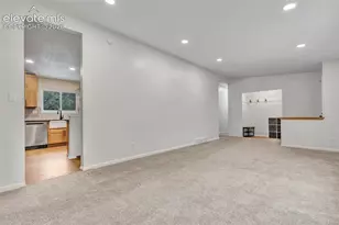 609 Crestridge Ave, Colorado Springs, CO 80906 - Photo 9