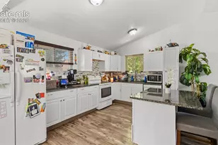 3433 Hunterwood Dr, Colorado Springs, CO 80916 - Photo 7