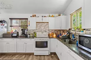 3433 Hunterwood Dr, Colorado Springs, CO 80916 - Photo 9