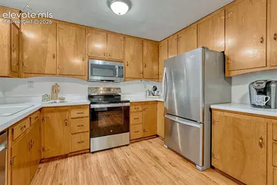 9950 Pine Park Trail, Colorado Springs, CO 80908 - Photo 17