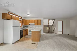 869 Pebblewood Dr, Colorado Springs, CO 80919 - Photo 9