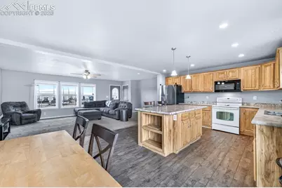 736 Indiana Avenue, Limon, CO 80828 - Photo 15
