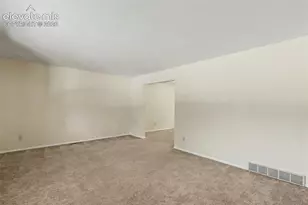 265 Silver Spring Dr, Colorado Springs, CO 80919 - Photo 7