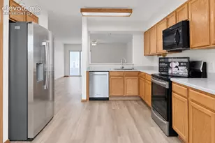 890 N Candlestar Loop, Fountain, CO 80817 - Photo 9