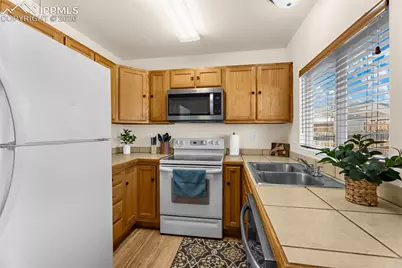 910 Lords Hill Drive, Fountain, CO 80817 - Photo 11
