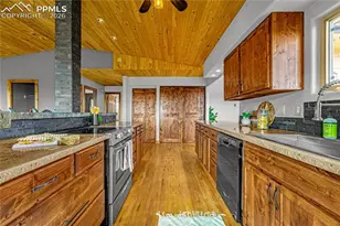 845 Crystal Park Rd, Manitou Springs, CO 80829 - Photo 11