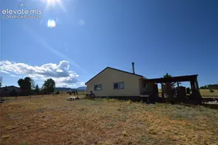 877 Maid Marian Dr, Divide, CO 80814 - Photo 5