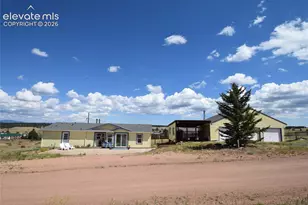 877 Maid Marian Dr, Divide, CO 80814 - Photo 1