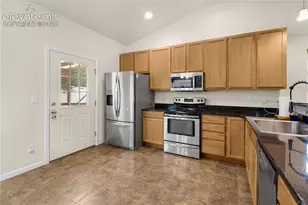 7578 Sun Prairie Dr, Colorado Springs, CO 80925 - Photo 11