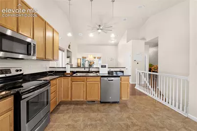 7578 Sun Prairie Drive, Colorado Springs, CO 80925 - Photo 13