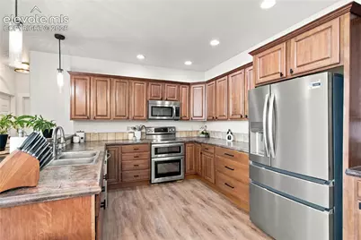 877 S Avenida Del Oro Na, Pueblo West, CO 81007 - Photo 7