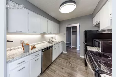 411 Lakewood Circle #B913, Colorado Springs, CO 80910 - Photo 3