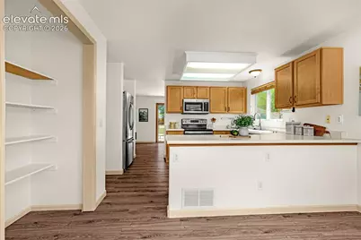 5663 Mesa Mountain Way, Colorado Springs, CO 80923 - Photo 3
