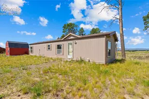13725 Highline Dr, Colorado Springs, CO 80908 - Photo 3