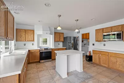 7776 Candlelight Lane, Fountain, CO 80817 - Photo 9