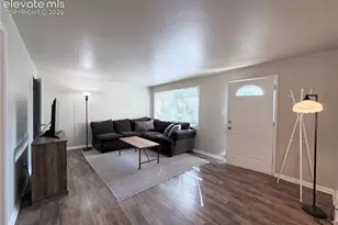475 Glen View Ct, Colorado Springs, CO 80904 - Photo 3
